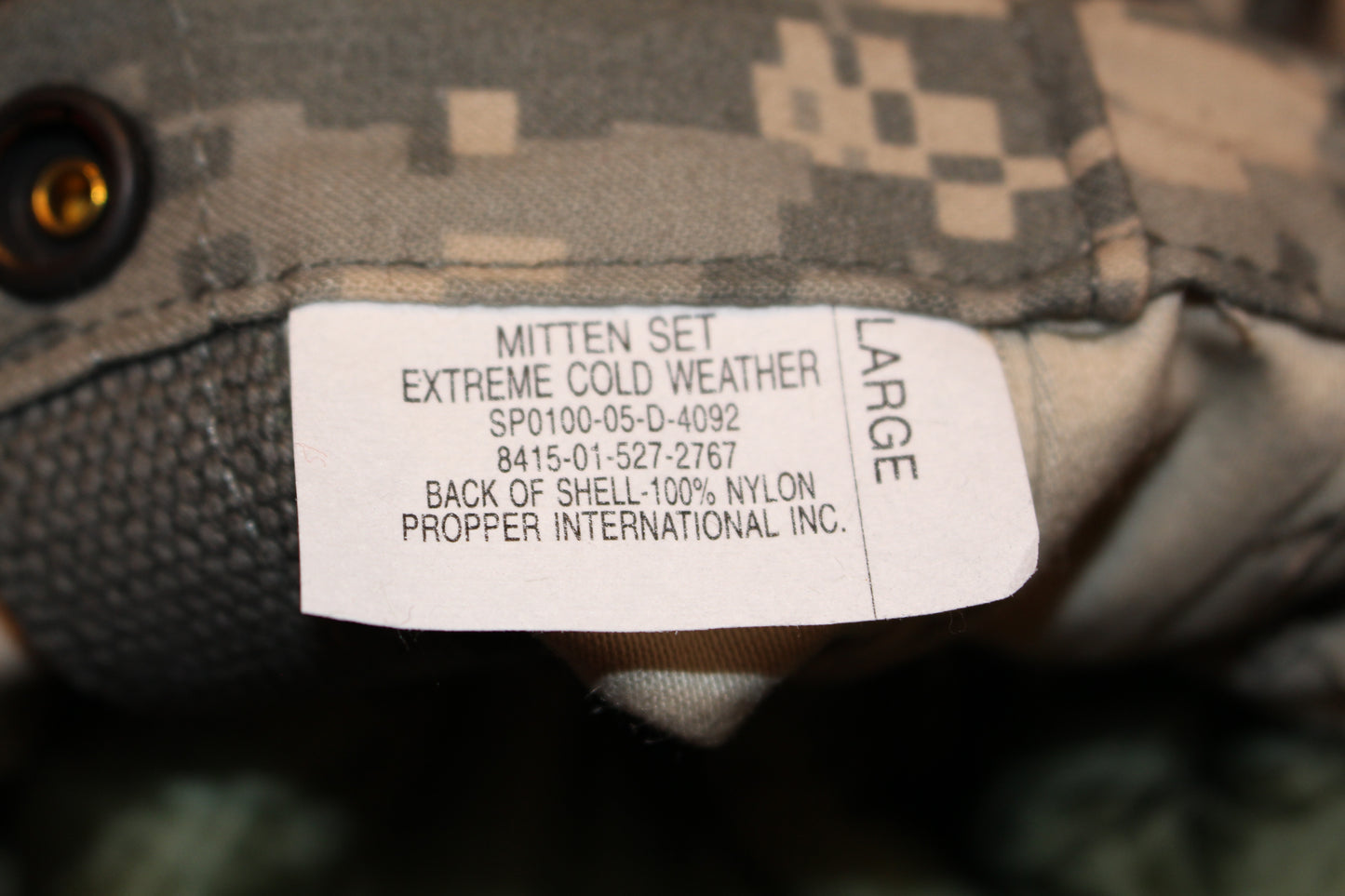 Mitten Set, Extreme Cold Weather- US Army ACU Digital Camo Grade A. Size Large.