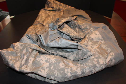 Bivy Cover, Waterproof Sleeping Bag Cover-Goretex- US Army ACU Digital Camo