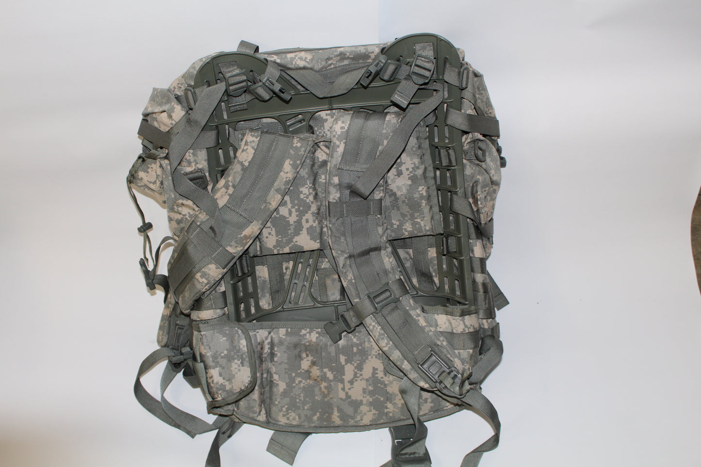 Large Rucksack w/Frame, MOLLE II,  USGI ACU
